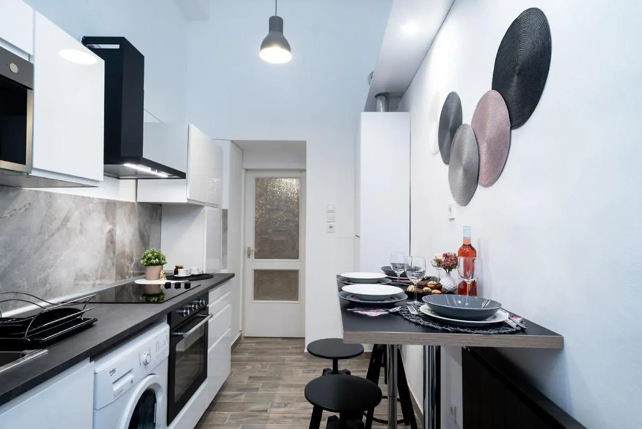 Welcoming Modern Apartment In The Center Budapest