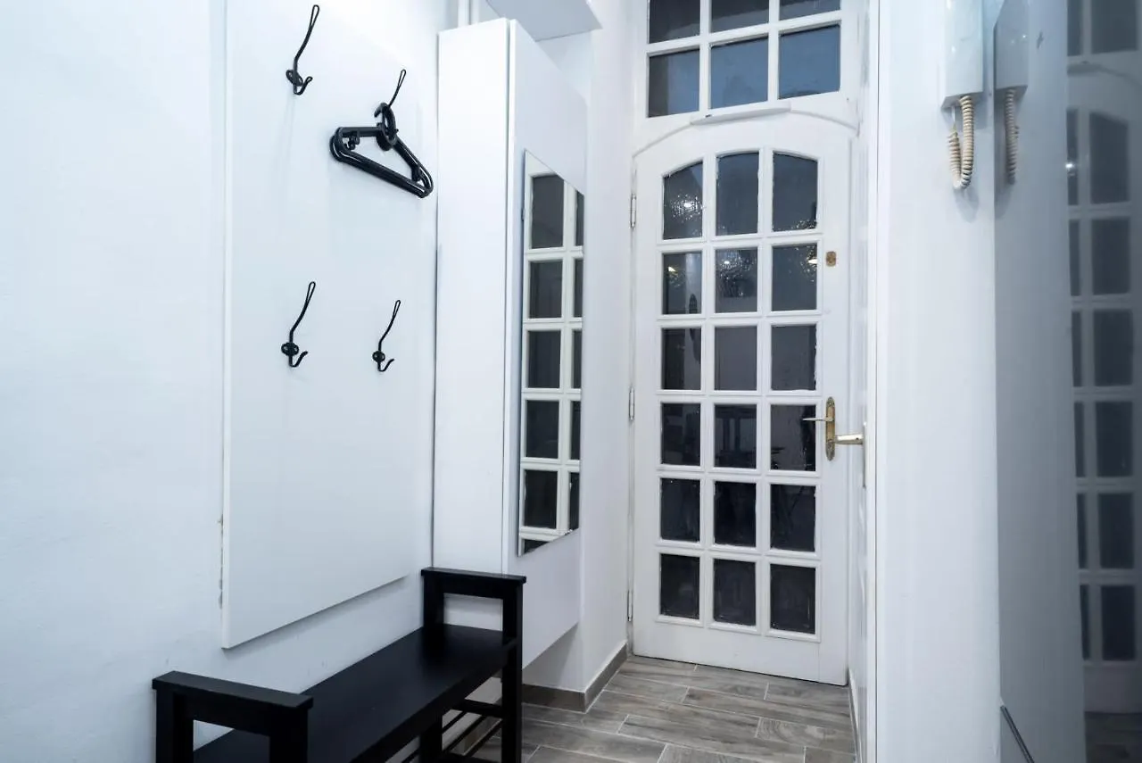 Welcoming Modern Apartment In The Center Budapest 0*,