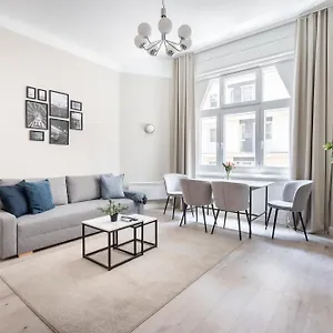 Appartement A13, Boedapest