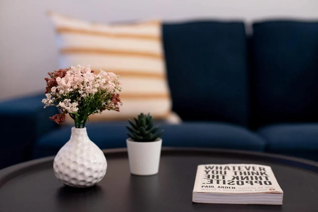 Contatti di Welcoming Modern Apartment In The Center